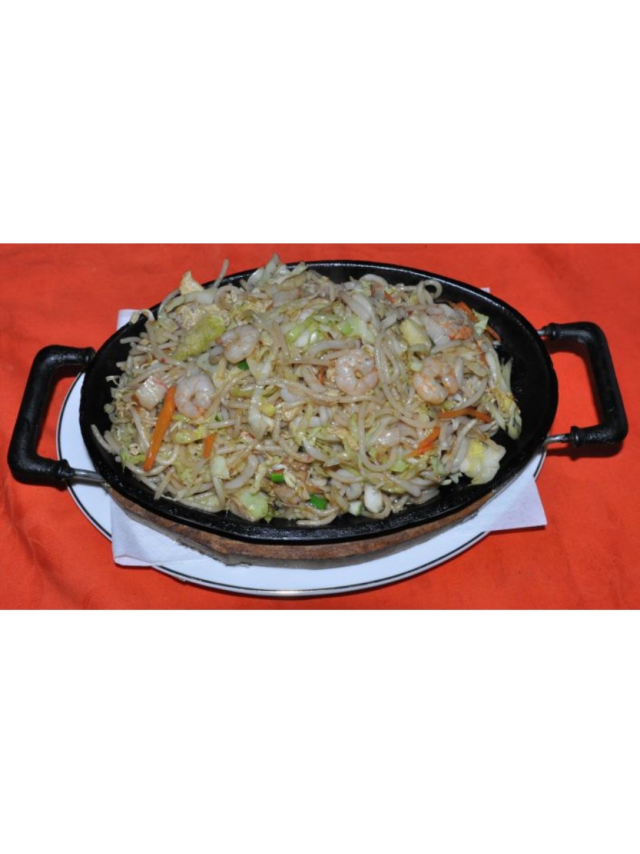 70. Пържени спагети с морски деликатеси 600гр.