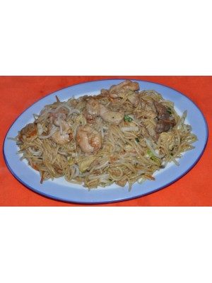 71. Пържени спагети с три вида месо 600гр.